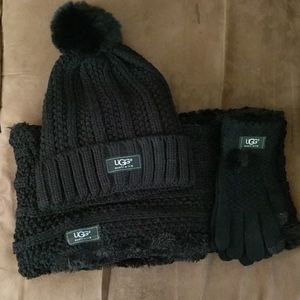 NEW hat, scarf and glove set